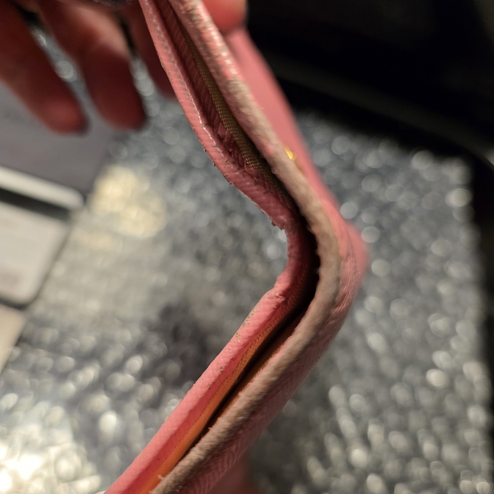 PRADA Milano Pink Saffiano Leather Wallet Interior - Picture 13 of 16